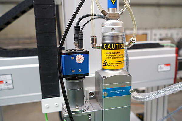 Machine de soudage laser à fibre portable pour métal - DXTECH LASER